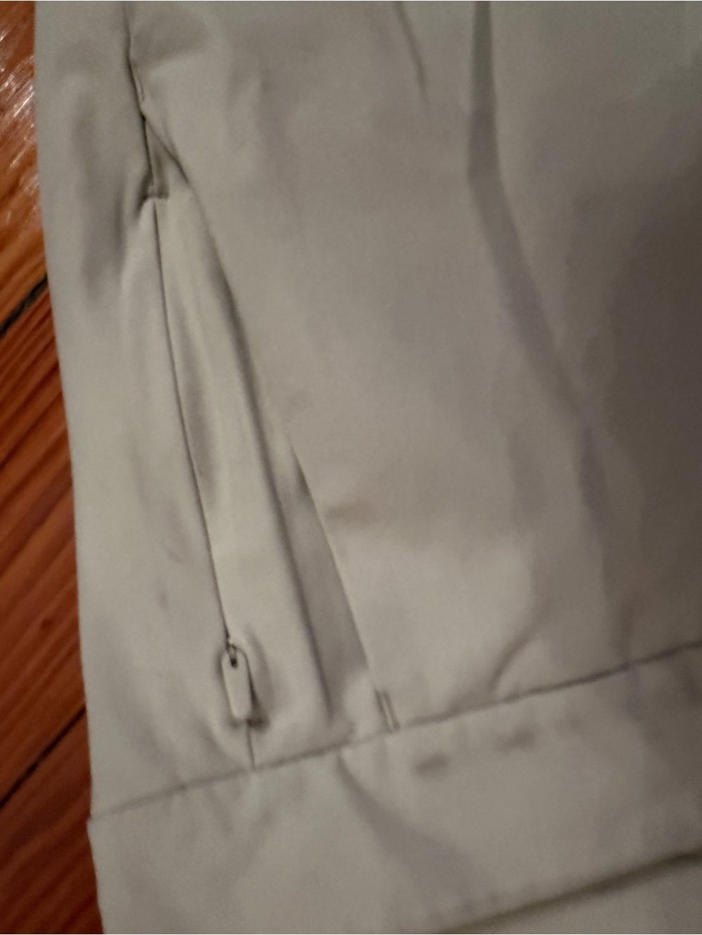 Lulu Lemon Men's Casual Stretch Chino Pants in Light Beige - Picture 2 of 5